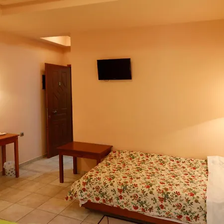 Archontiko Tou Ziaka Maison d'hôtes Ipáti